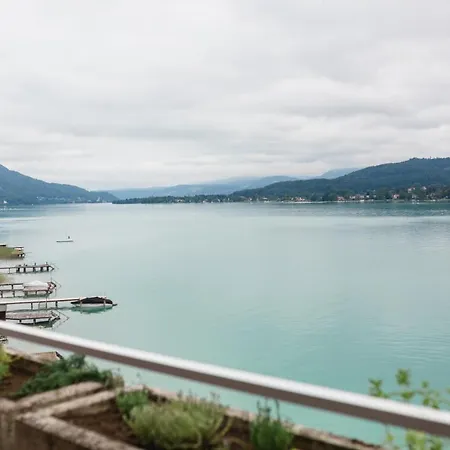Seeturm Mit Eigenem Steg Direkt Am Worthersee Tatil Evi *