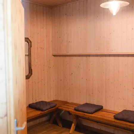Holiday home Seeturm Mit Eigenem Steg Direkt Am Worthersee