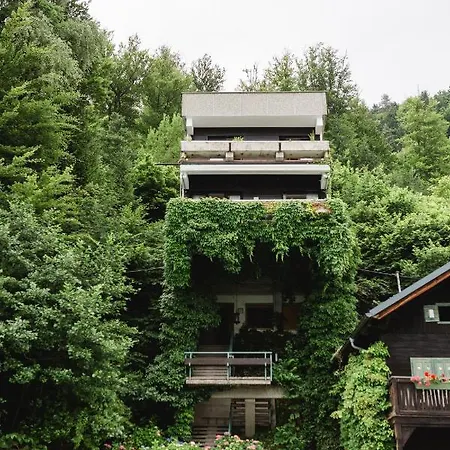 Seeturm Mit Eigenem Steg Direkt Am Worthersee *